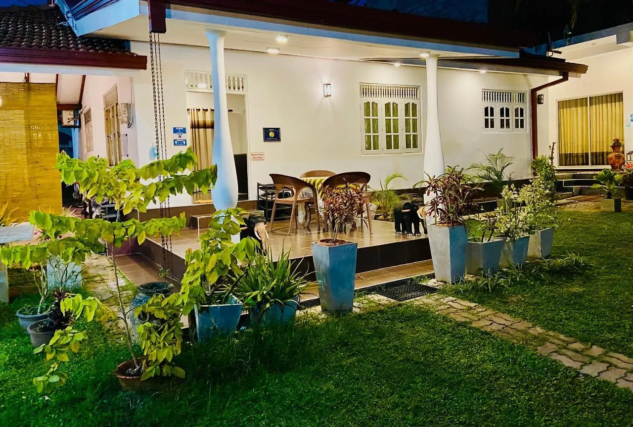 **** Guest house White Villa Airport Transit Hotel Katunayake Sri Lanka