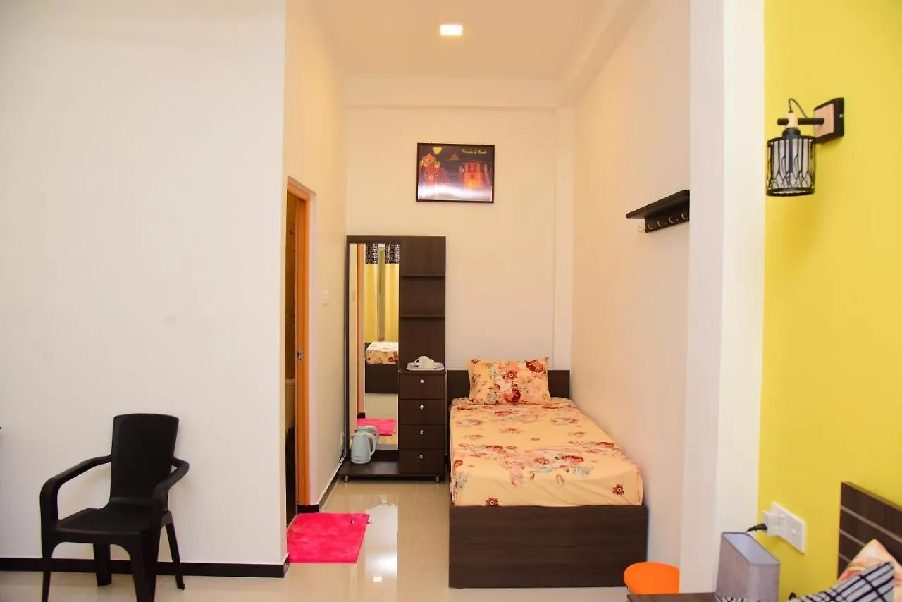 White Villa Airport Transit Hotel Katunayake 4*,